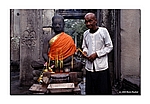 Nonne und Buddha im Bayon